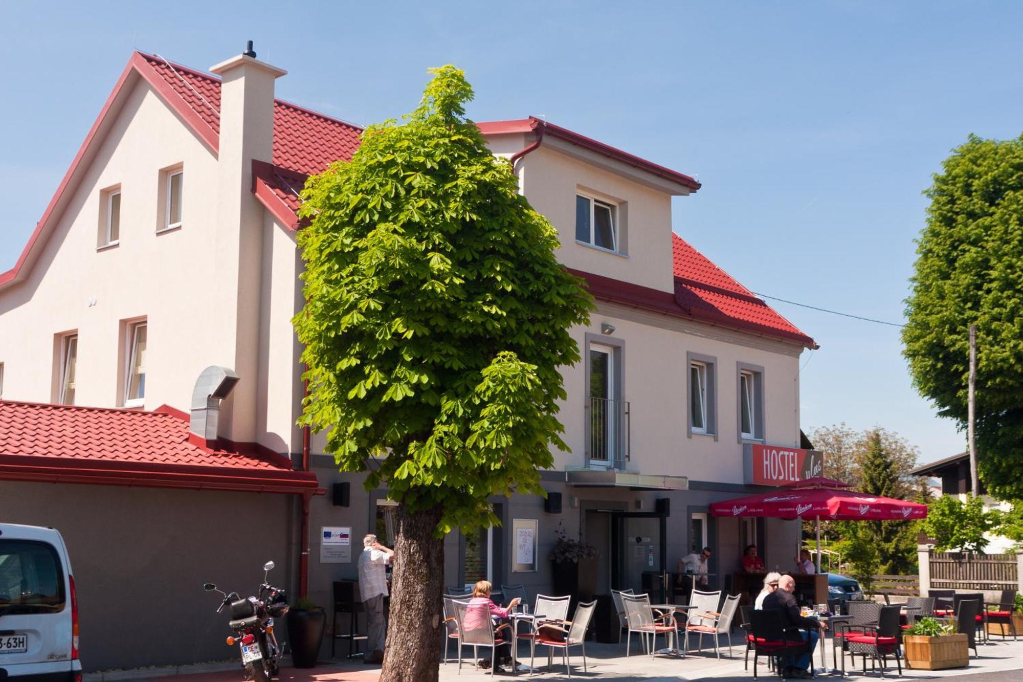 Hostel Plus Caffe Petrovče Exterior foto